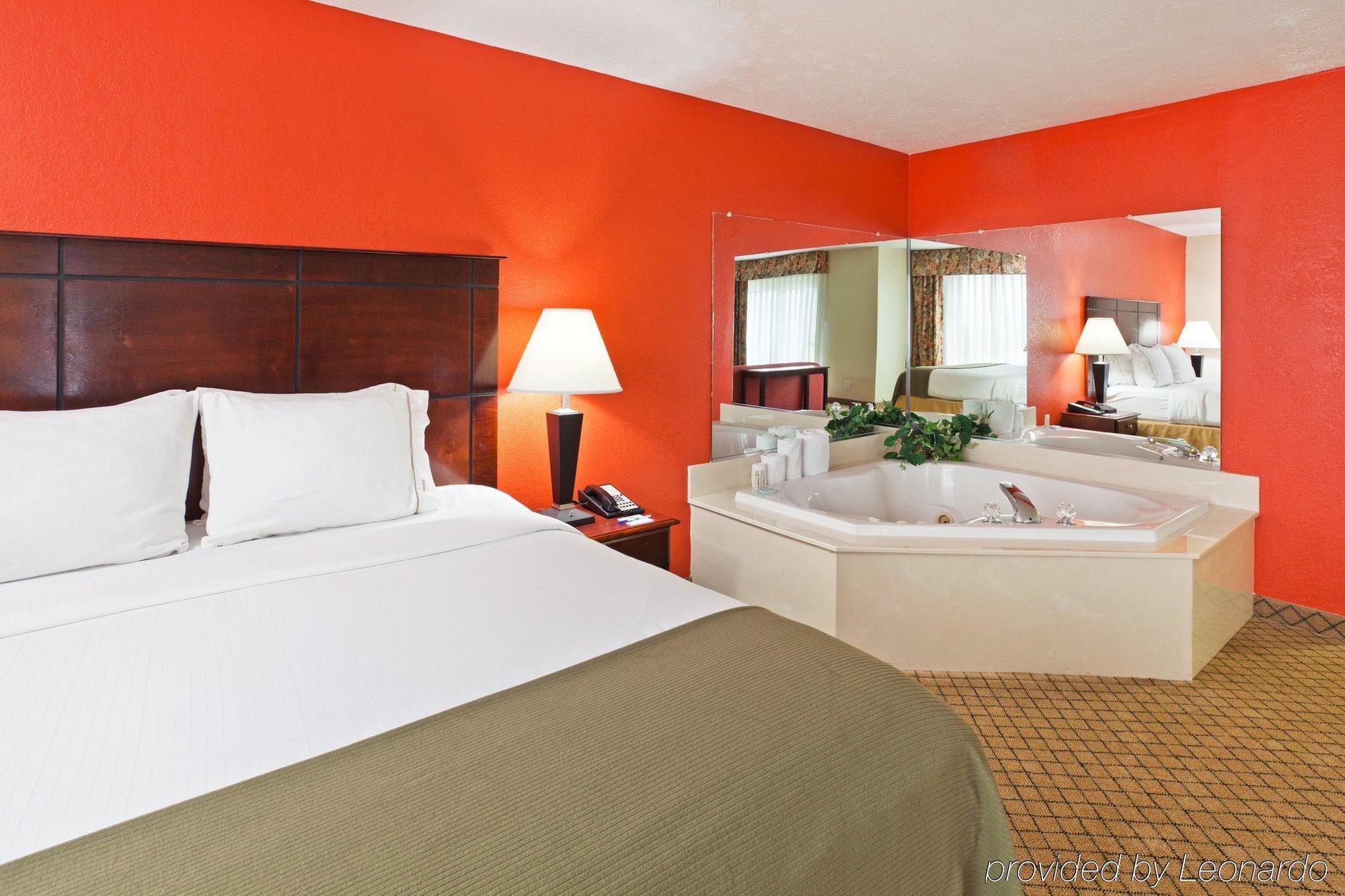Holiday Inn Express Dandridge, An Ihg Hotel Екстер'єр фото