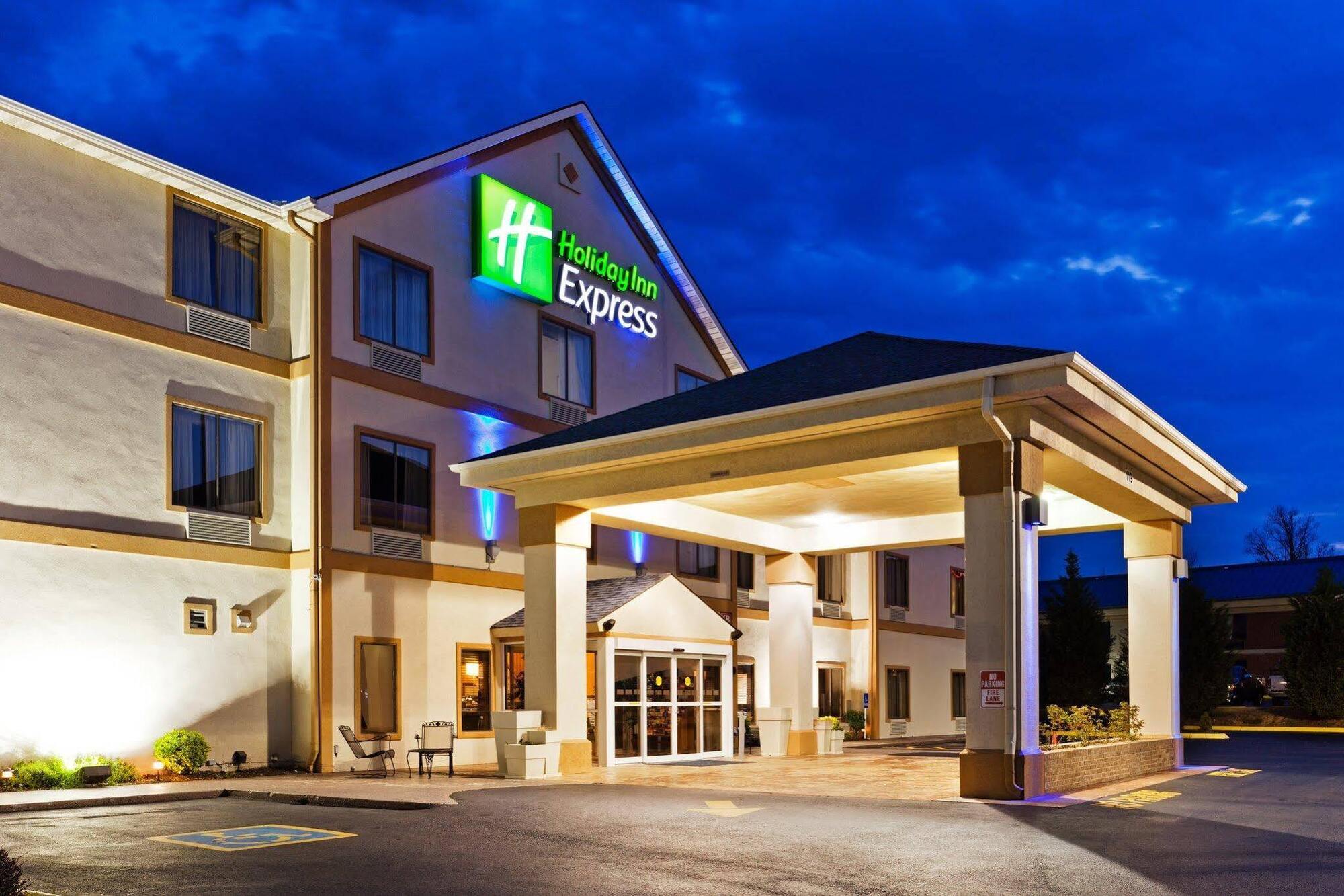 Holiday Inn Express Dandridge, An Ihg Hotel Екстер'єр фото